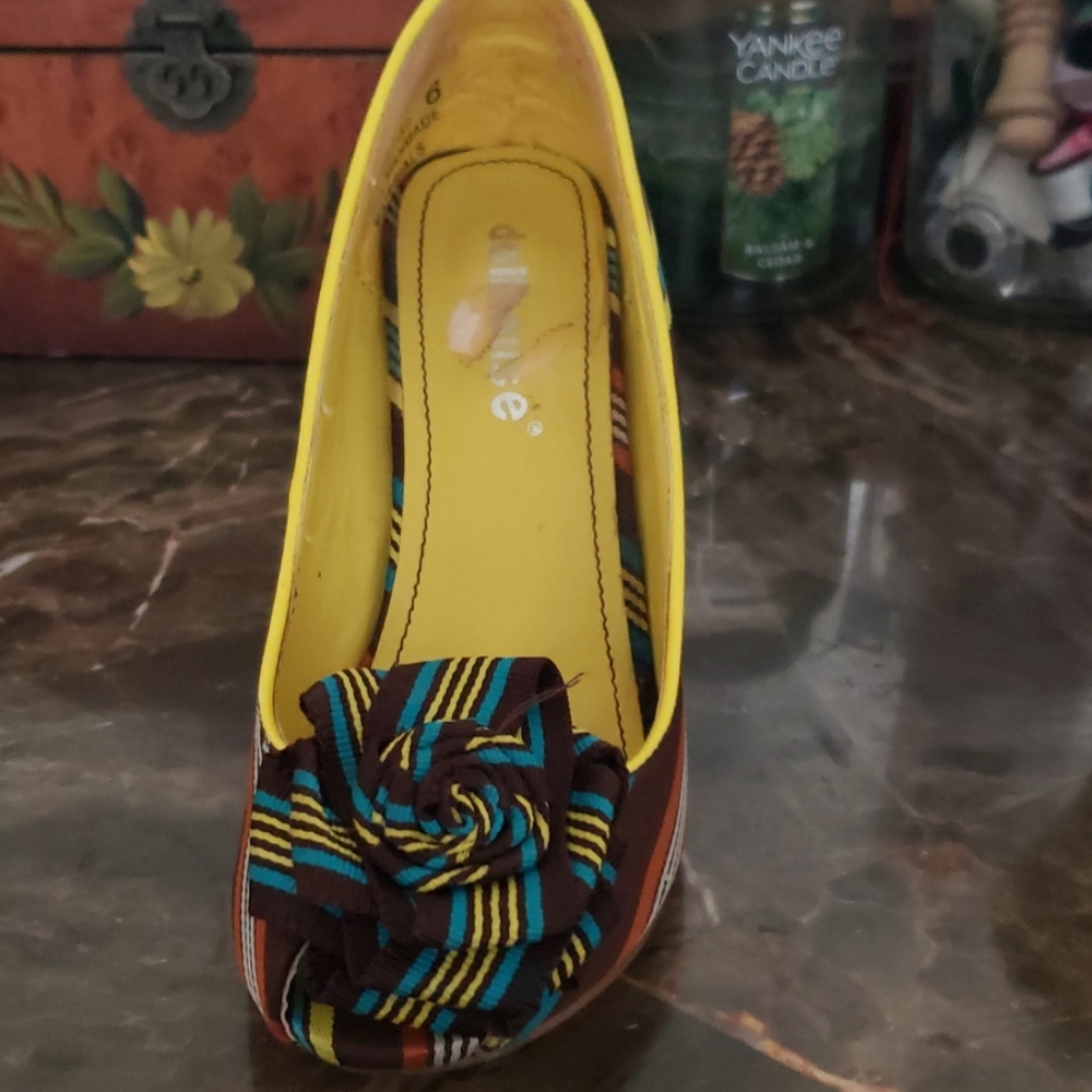 Heels - Picture 2 of 2